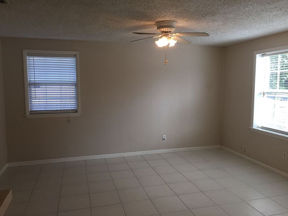 2nd image of 284 Seminole Rd #0