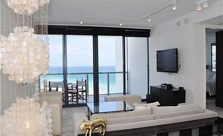 3rd image of 2201 Collins Ave #915