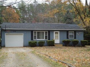 4766 Strand Rd, Muskegon, MI 49445