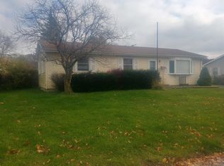 729 Acadia Rd, Valparaiso, IN 46385