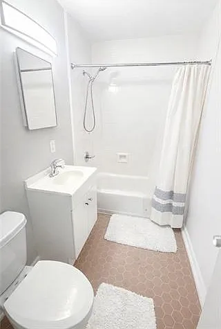 513 Omega St #C — Photo 6