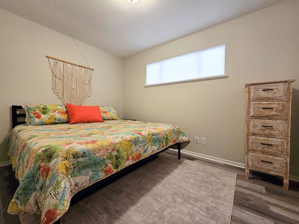 King Size bed
