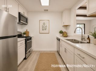 11941 Weddington St #305, Valley Village, CA 91607