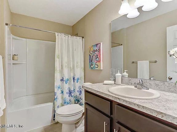 3rd image of 1308 LAKE SHORE Boulevard
