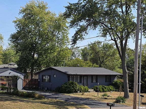 2nd image of 5506 N Longwood Dr