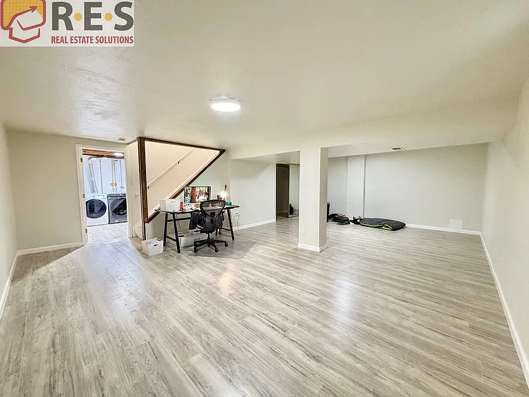 6346 S Jersey Ct — Photo 10