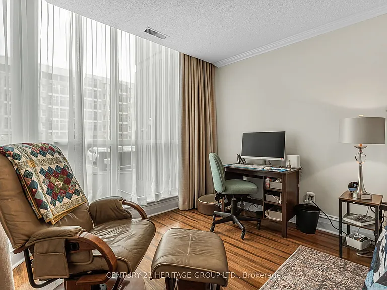 67 Caroline St S #102 — Photo 9