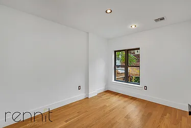 Rented by Rennit Inc.