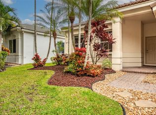 977 Lavender Cir, Weston, FL 33327