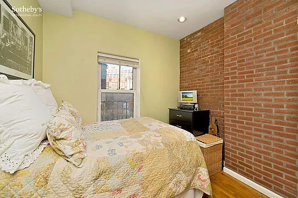 Rented by Sotheby's International Realty | media 4