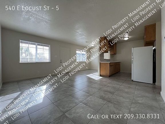 4th image of 540 E Locust St APT 5