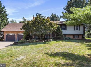 186 Grimes Dr, Martinsburg, WV 25403