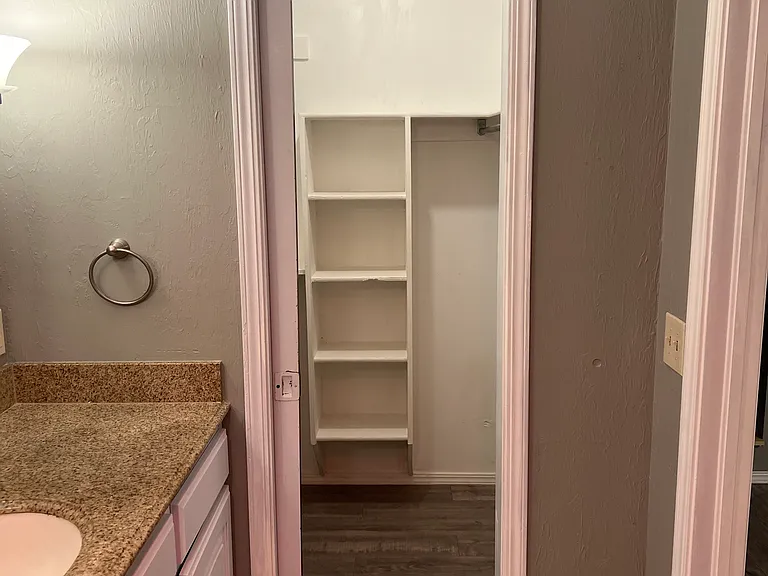 10209 Little Pond Dr — Photo 30