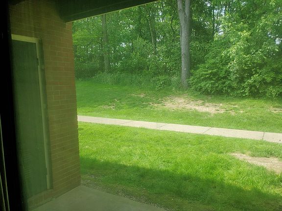 3rd image of 900 College Park Dr APT 3