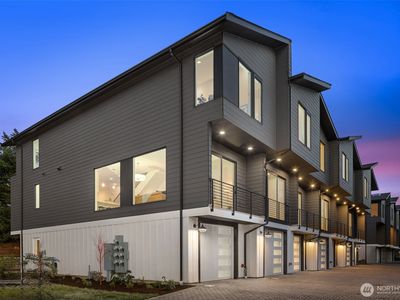12705 NE 144th Street #B, Kirkland, WA, 98034