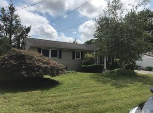 1417 12th St, West Babylon, NY 11704