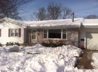 513 W Crestwood Dr, Eureka, IL