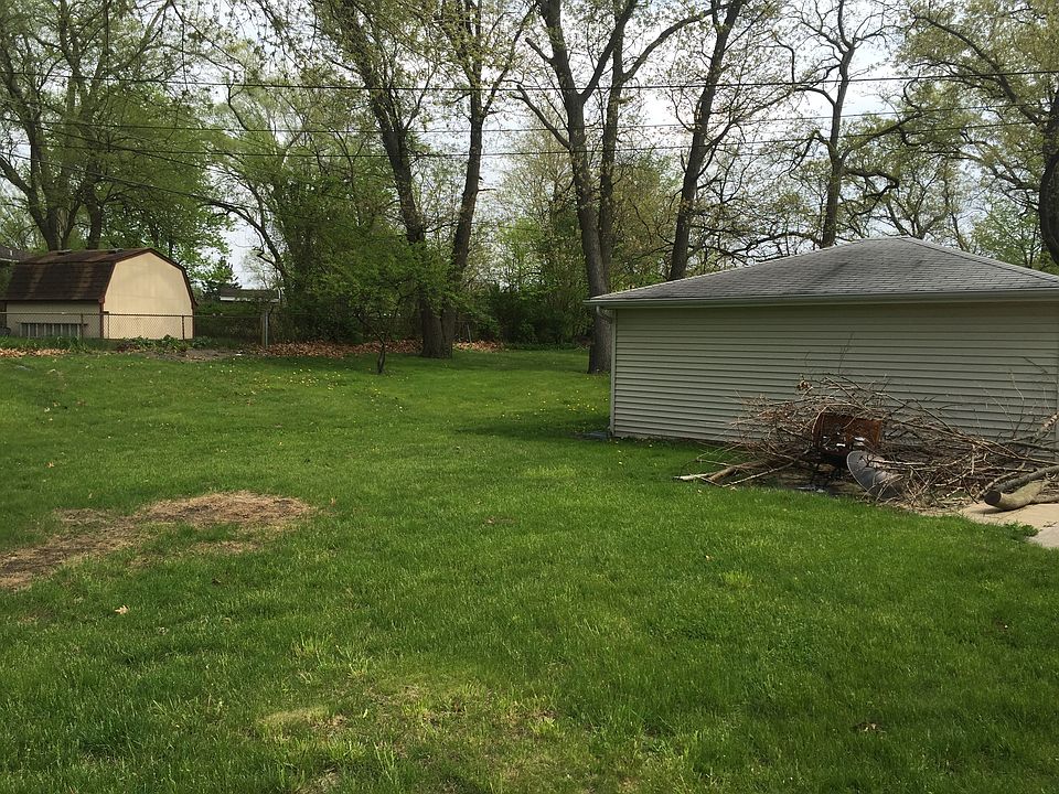 2nd image of 5865 Newport Ave