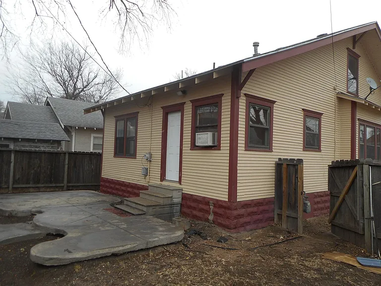 239 S Greenwood St — Photo 6