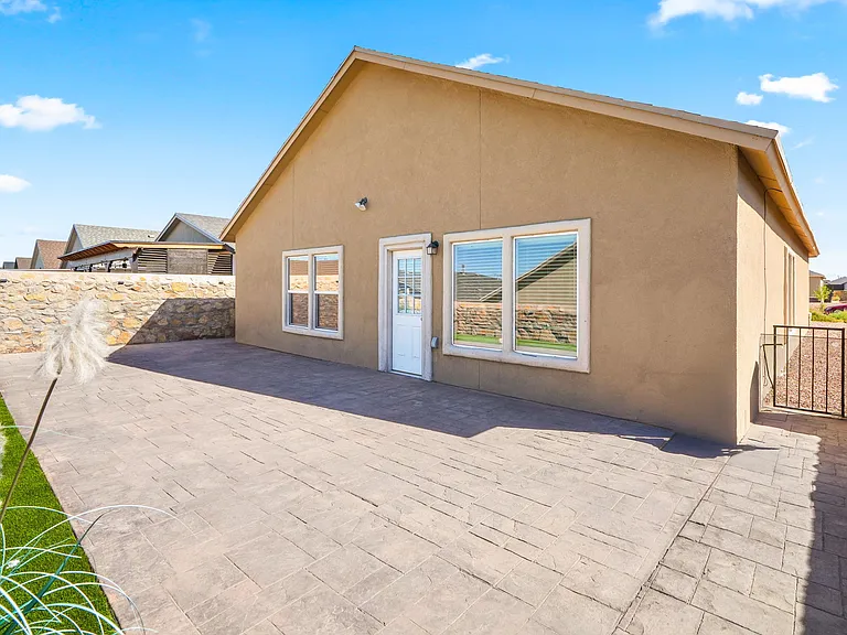 13833 Sky Harbor Ave — Photo 37