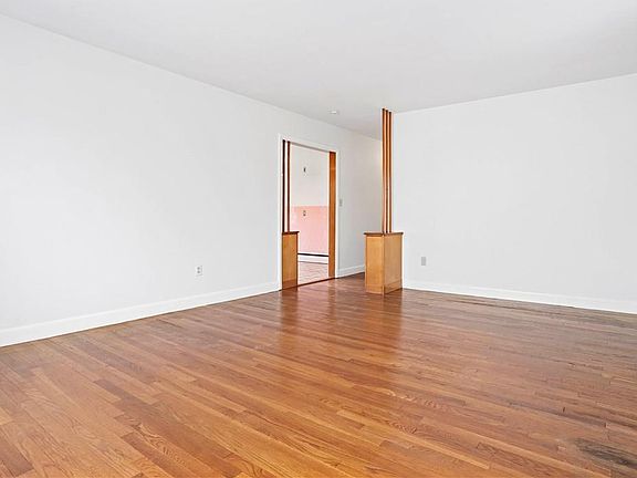 3rd image of 57 Stansbury St