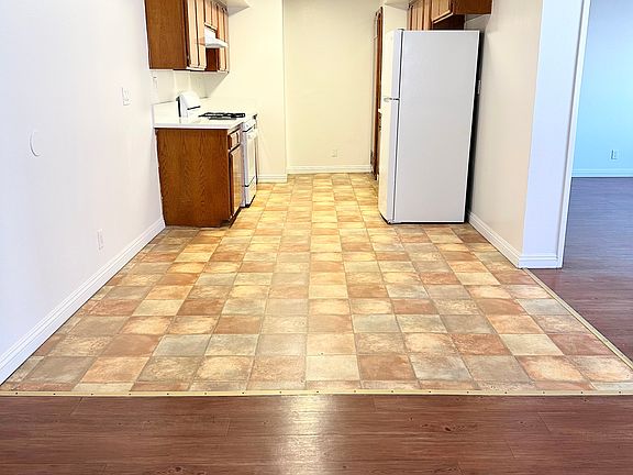 4th image of 628 N Alexandria Ave APT 8