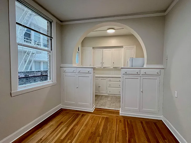 1835 Clay St #101 — Photo 5