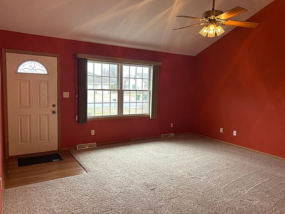 4th image of 847 Covey Ln