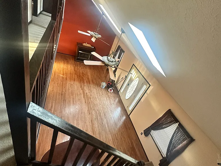 6902 Glendale Rd — Photo 16