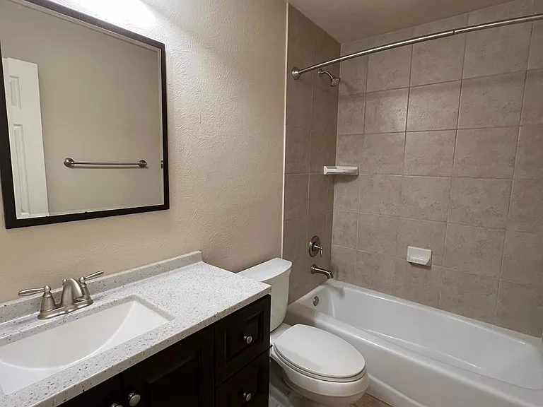 2915 Bushnell Dr — Photo 12