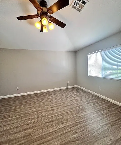 568 Sierra Morena St — Photo 10