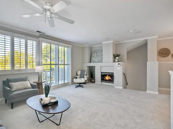 4120 Via Candidiz Unit 125, San Diego, CA 92130