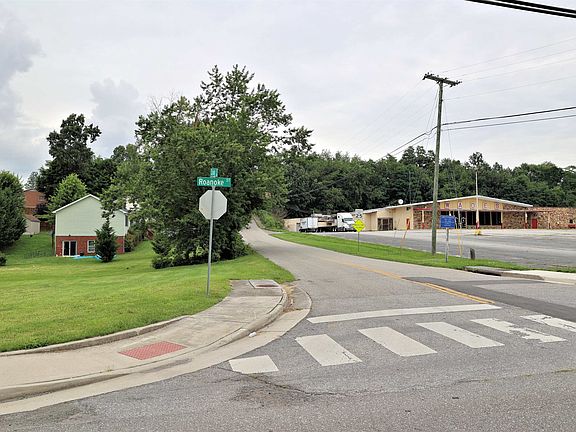 4th image of Roanoke St