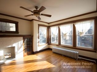 1250 W Roscoe St #2, Chicago, IL 60657