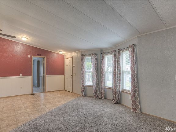 2nd image of 542 Glenalda Ct SE