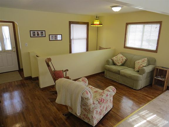 2nd image of 313 Park Ave