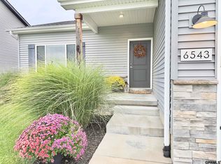 6543 SW 8th St, Lincoln, NE 68523