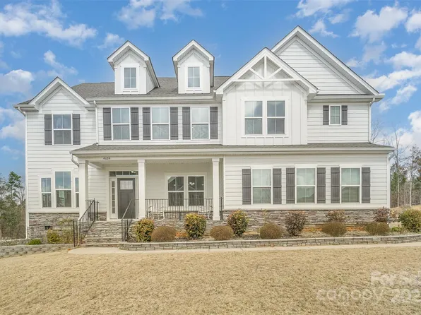 4604 Howie Ln, Harrisburg, NC 28075