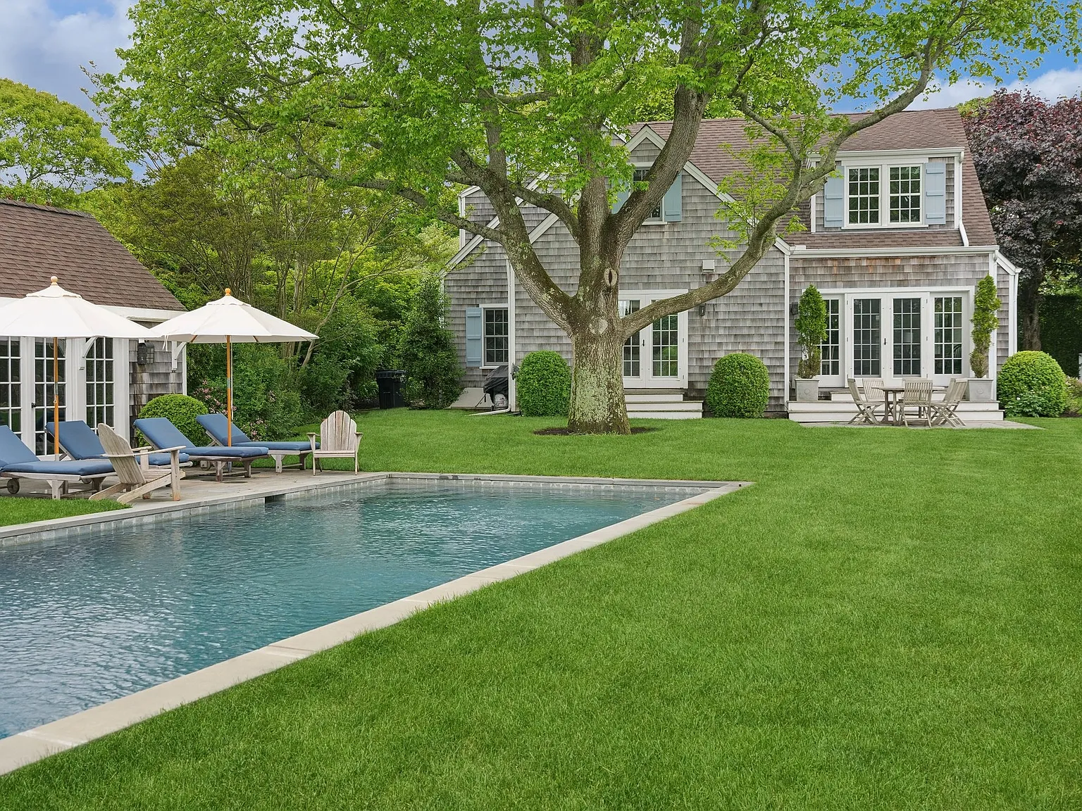 Wonderful Wainscott — Photo 1