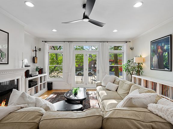 4th image of 3806 N Damen Ave #1