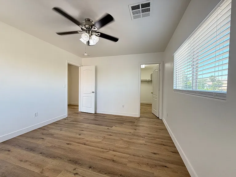 11087 Deluna St — Photo 15