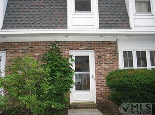 27 Sunny Brook Cir, Lloyd, NY 12528