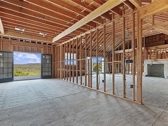 4th image of 55 Ridgecrest