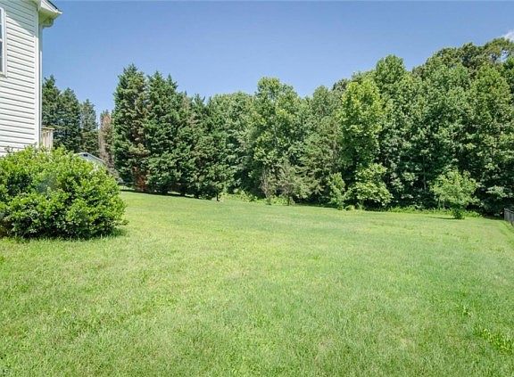 4th image of 1130 Crescent Ct