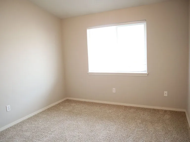 13920 NE 7th Ct — Photo 17