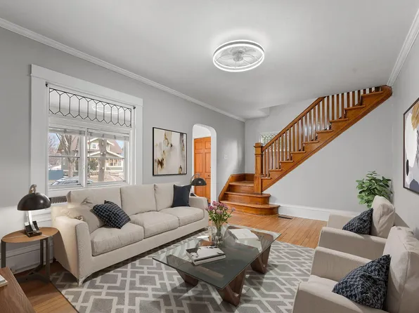 1504 Almond Ave, Saint Paul, MN 55108