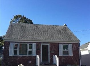 219 N Fulton Ave, Lindenhurst, NY 11757
