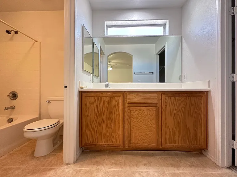 10452 Mihela Ave — Photo 18