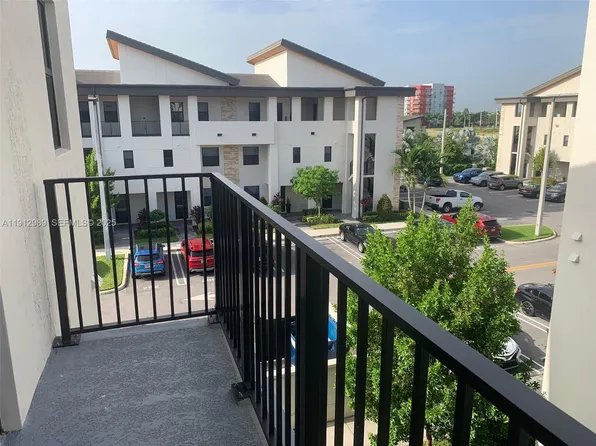 10443 NW 82nd St #555, Miami, FL 33178