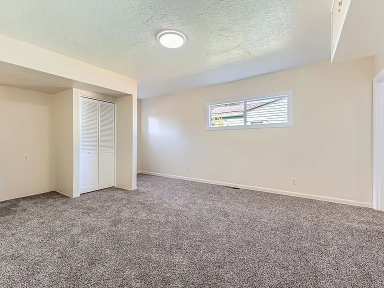 6754 SE Alder Pl — Photo 21